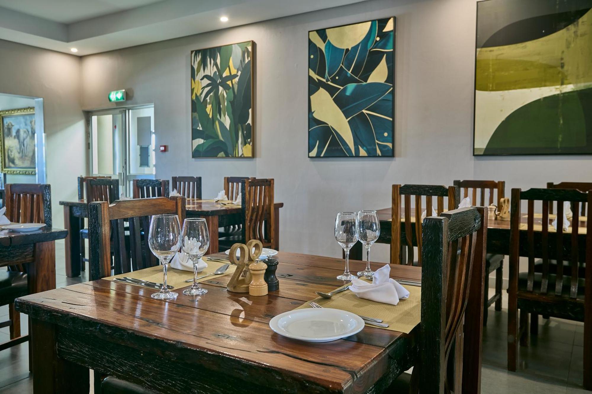 Kalahari Arms Hotel Khemsbok Экстерьер фото