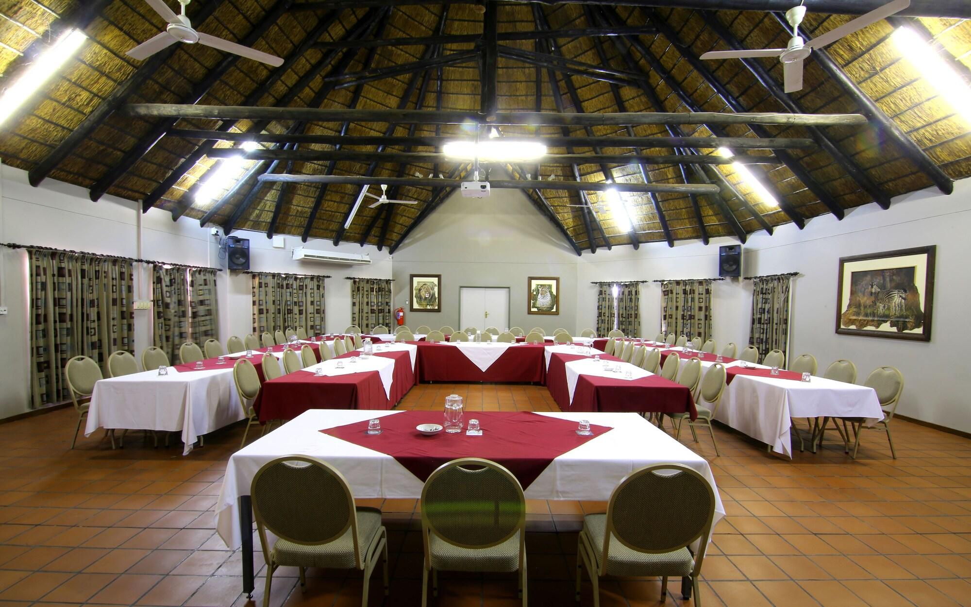 Kalahari Arms Hotel Khemsbok Экстерьер фото