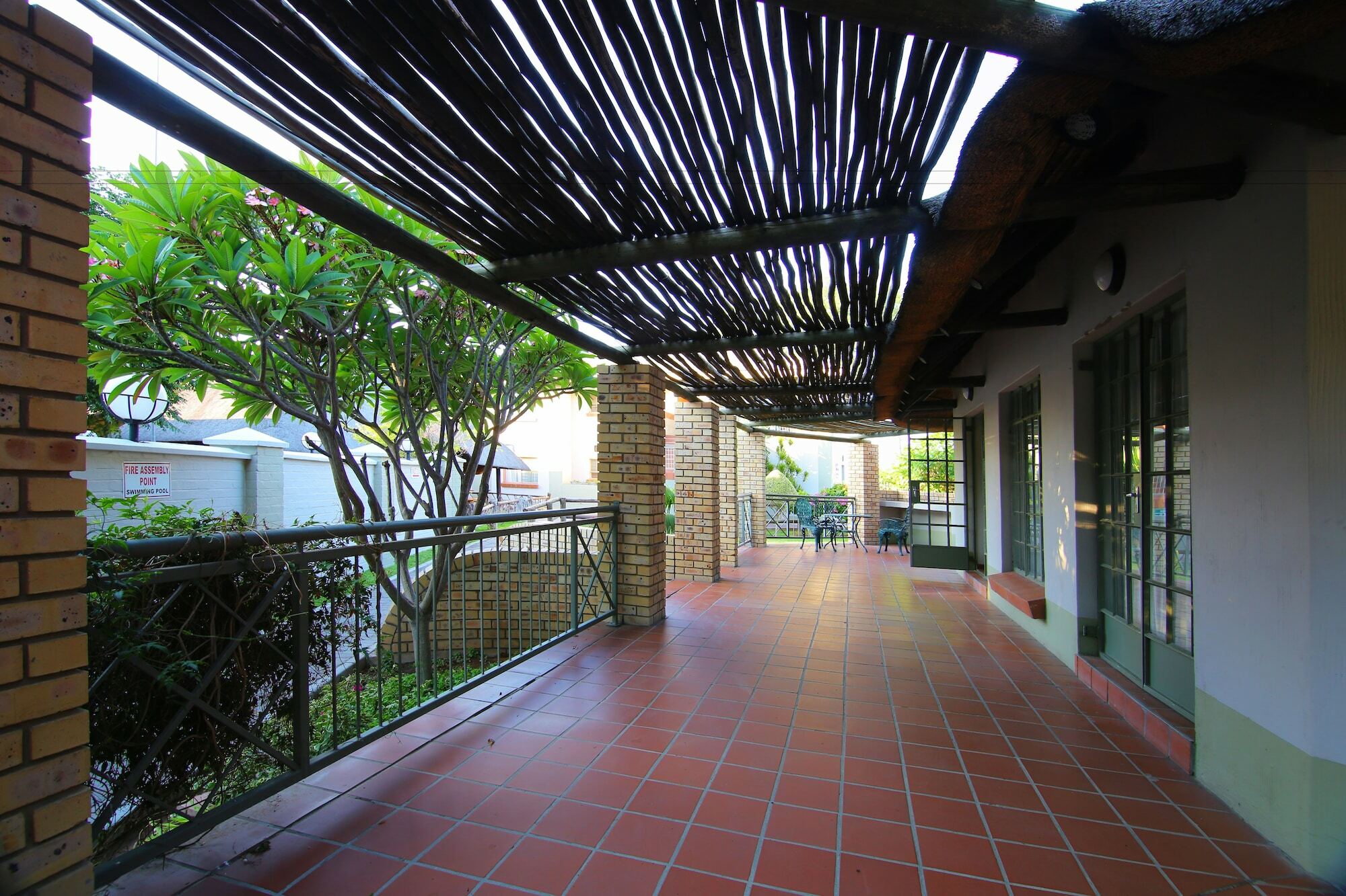 Kalahari Arms Hotel Khemsbok Экстерьер фото